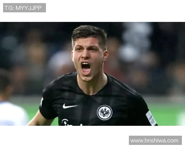 月薪七亿欧元的足球明星背后隐藏的财富与荣耀故事 月薪七亿欧元的足球明星背后隐藏的财富与荣耀故事